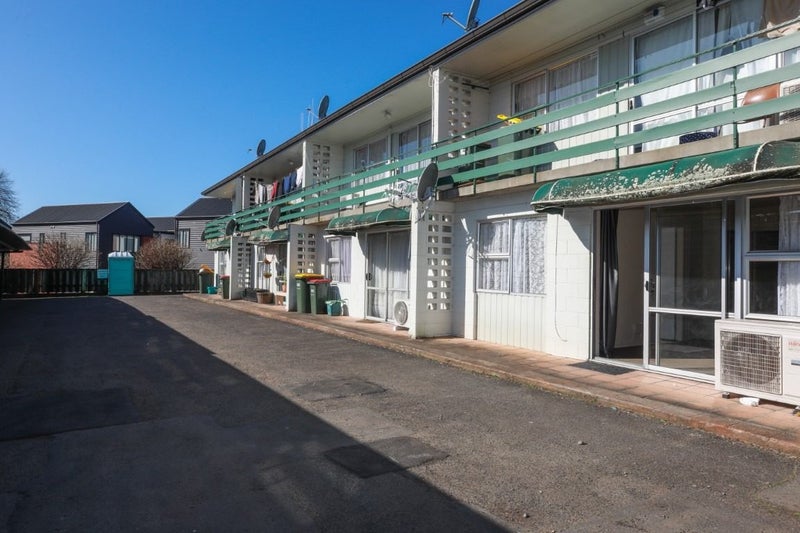 2/25A Abbotsford Street, Whitiora, Hamilton - Carousel 2