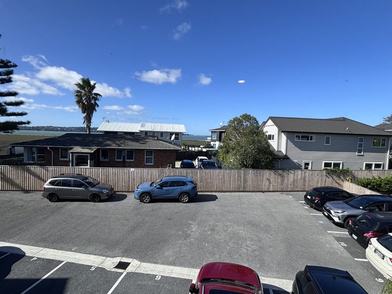 27F Dawnhaven Drive, Te Atatū Peninsula, Auckland - Carousel 13