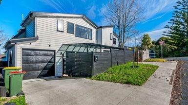 1B Geoffrey Road, Torbay, Auckland - Carousel 1