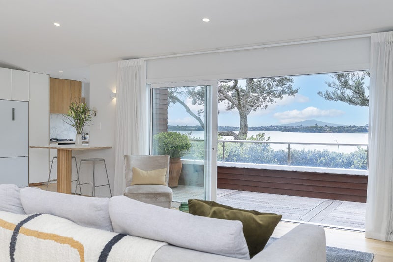 1/69 Princes Street, Northcote Point, Auckland - Carousel 2
