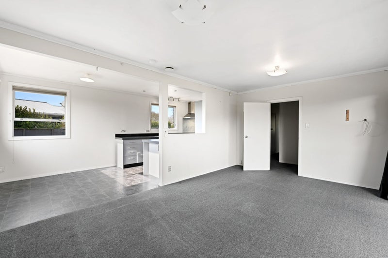 18 Oakfield Crescent, Pukete, Hamilton - Carousel 2