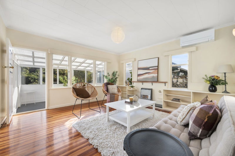 98 Karepa Street, Brooklyn, Wellington - Carousel 2