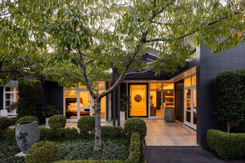 14 Fairfield Road, Fairfield, Hamilton - Carousel 1