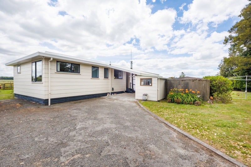69 Reid Line, AORANGI, FEILDING - Carousel 2