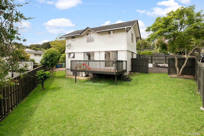 1/2 Eugen Place, Bayview, Auckland - Carousel 1