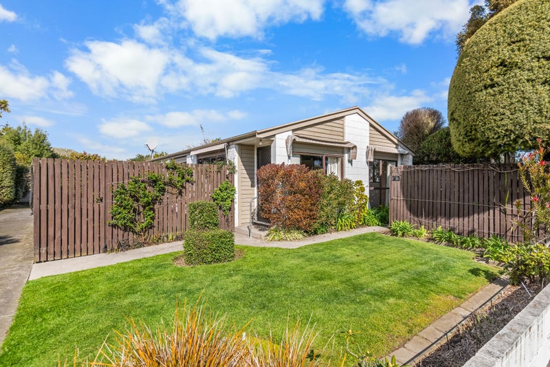 1/32 Oldwood Street, Bishopdale, Christchurch - Carousel 2