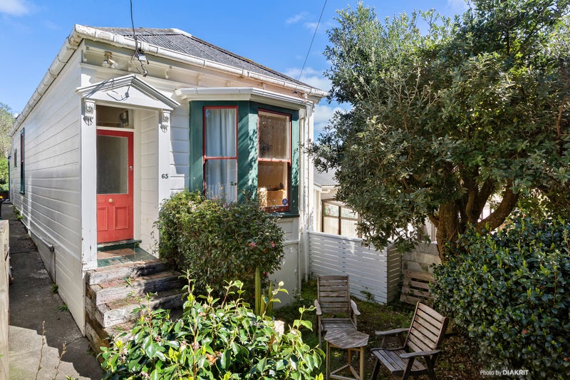 65 Herald Street, Berhampore, Wellington - Carousel 1