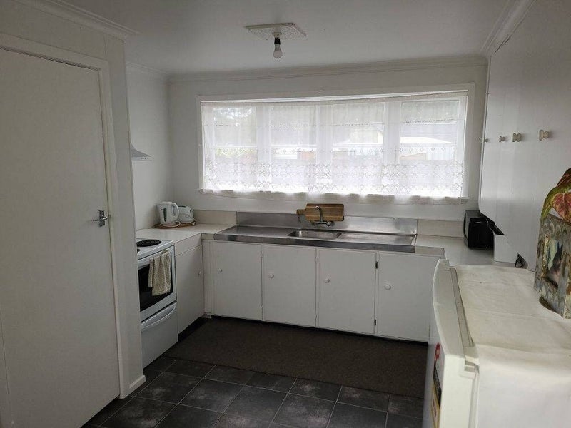 58 Sala Street, Whakarewarewa, Rotorua - Carousel 1