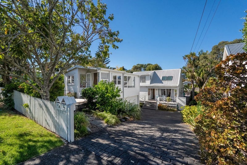 27 Hastings Parade, Devonport, Auckland - Carousel 1
