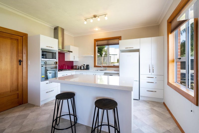 17 Scotland Terrace, Green Island, Dunedin - Carousel 1