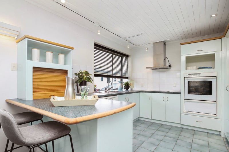 1/28 Long Drive, St Heliers, Auckland - Carousel 2