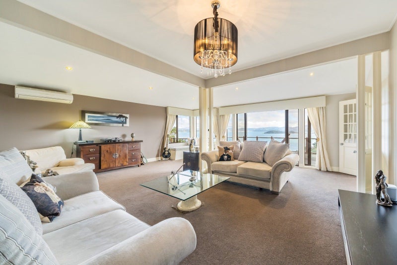 14 Latham Road, York Bay, Lower Hutt - Carousel 2