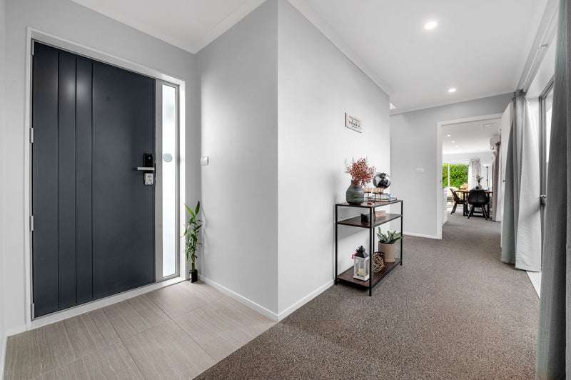3/11 Crosher Place, Silverdale, Hamilton - Carousel 2