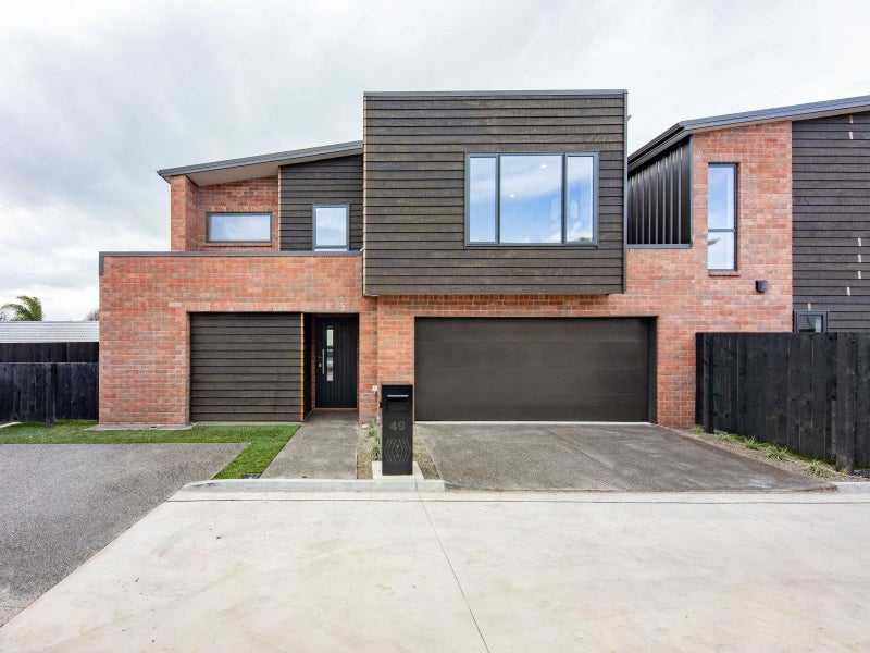 49 Maanihi Drive, Rototuna North, Hamilton - Carousel 1