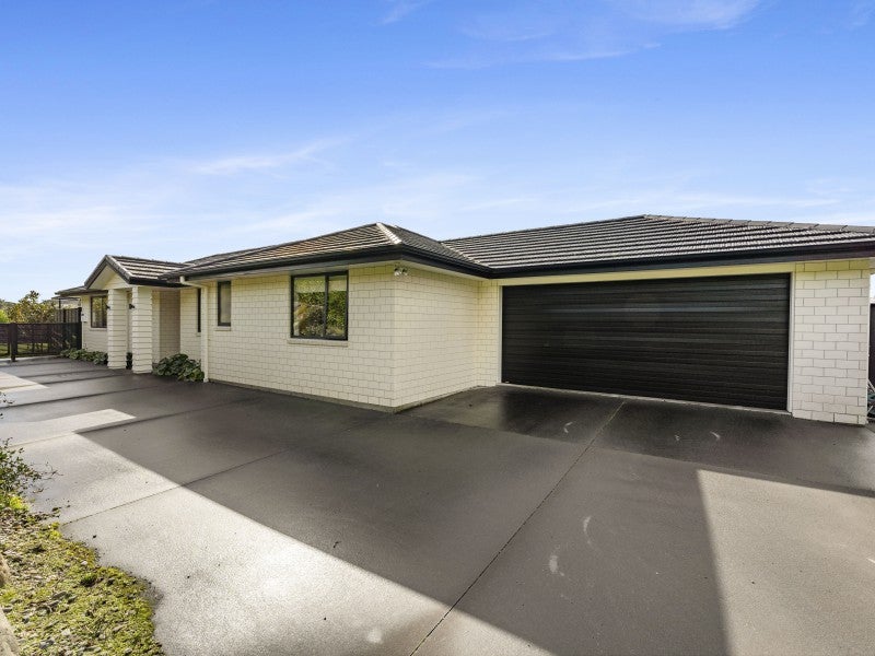 4 Aderman Place, Hurworth - Carousel 1