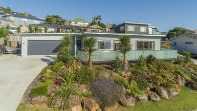 13 Protea Drive, Cable Bay, Cable Bay - Carousel 1