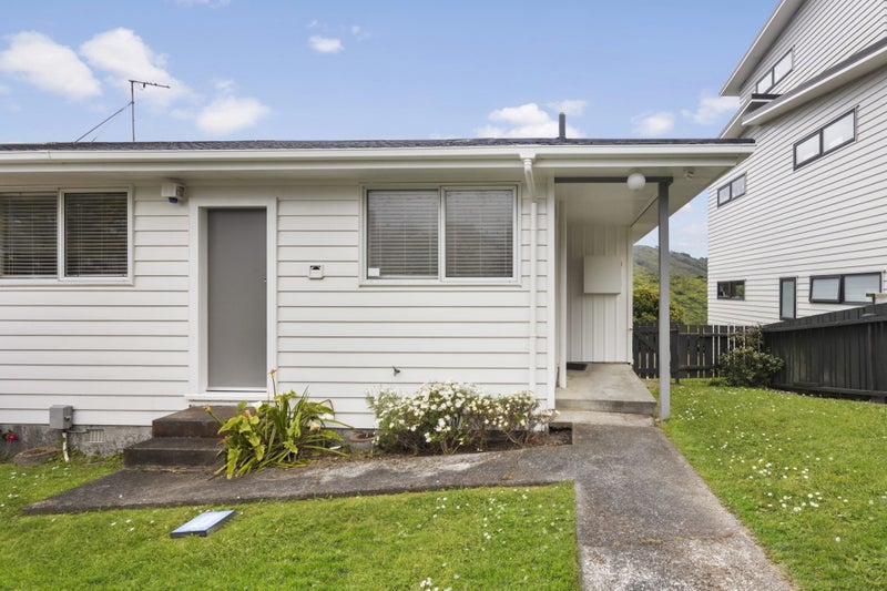 1/10 Camrose Grove, Kingston, Wellington - Carousel 2