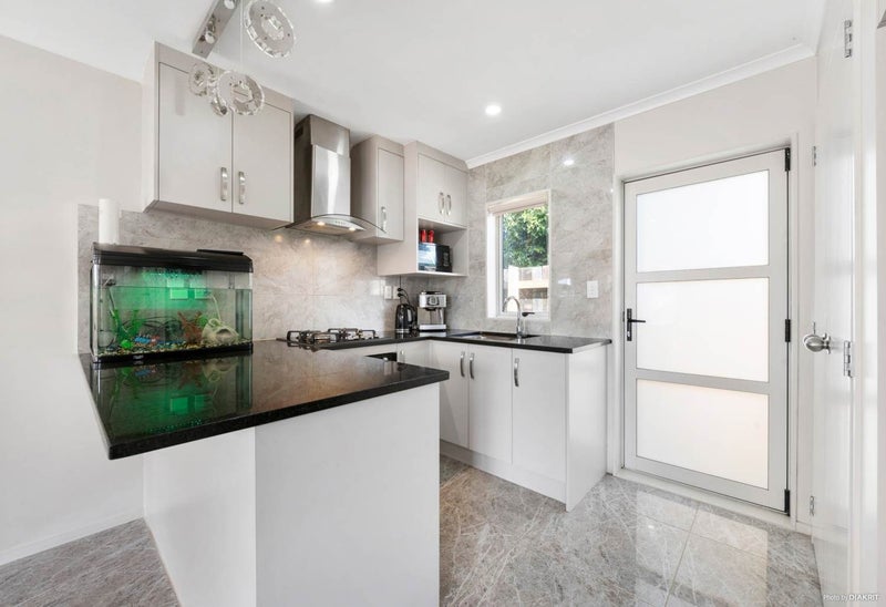 49 Robertson Road, Favona, Auckland - Carousel 2