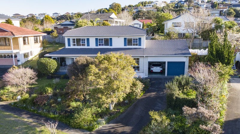 6 Mosman Place, Chatswood, Auckland - Carousel 1