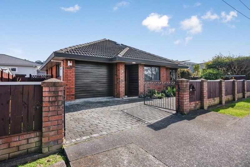 2/38 Ropata Crescent, Boulcott, Lower Hutt - Carousel 1