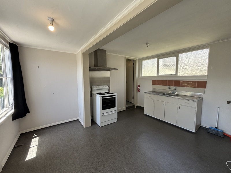 115 Austin Street, Mount Victoria, Wellington - Carousel 14