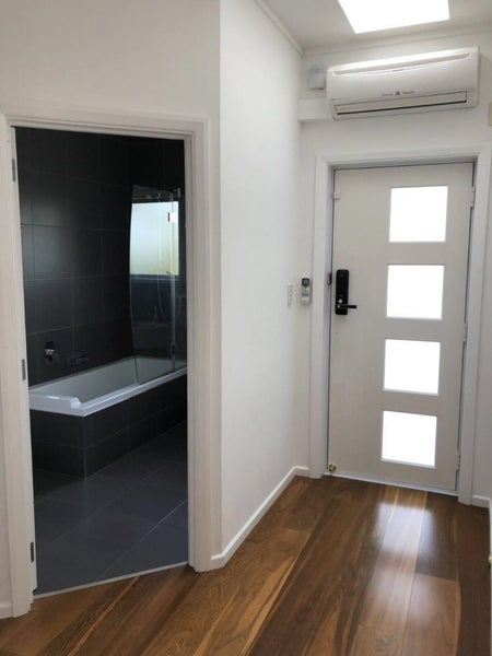 14 Tiri View Place, Waiake, Auckland - Carousel 20