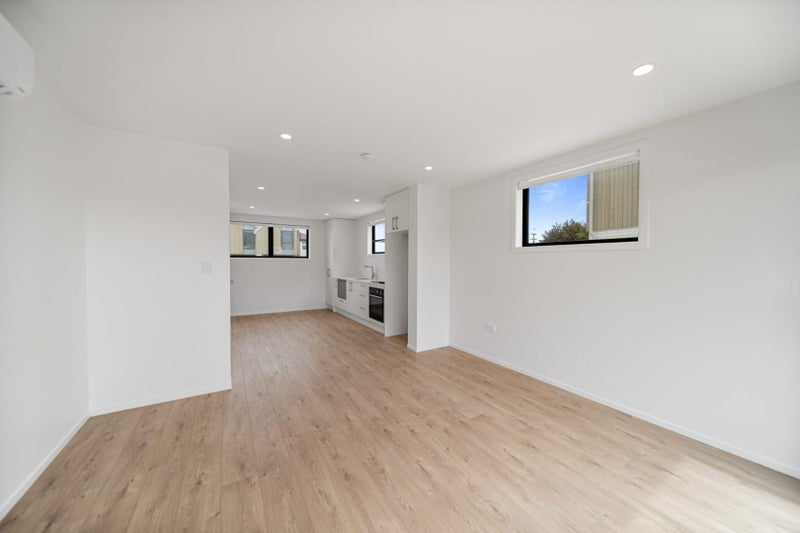 2/39 Pakuranga Road, Pakuranga, Auckland - Carousel 14