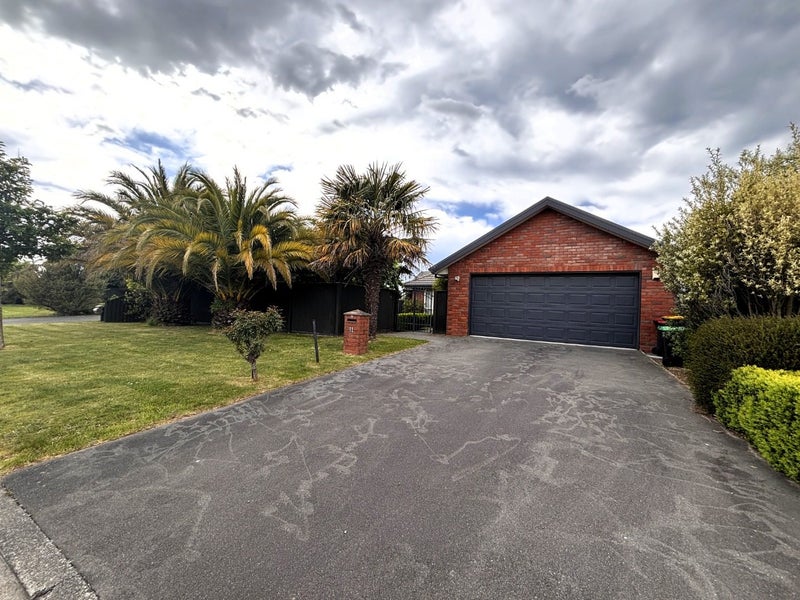 11 Coppinger Terrace, Aidanfield, Christchurch - Carousel 2