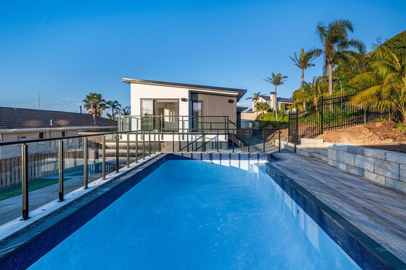 1 Rangitoto View Road, Cockle Bay, Auckland - Carousel 1