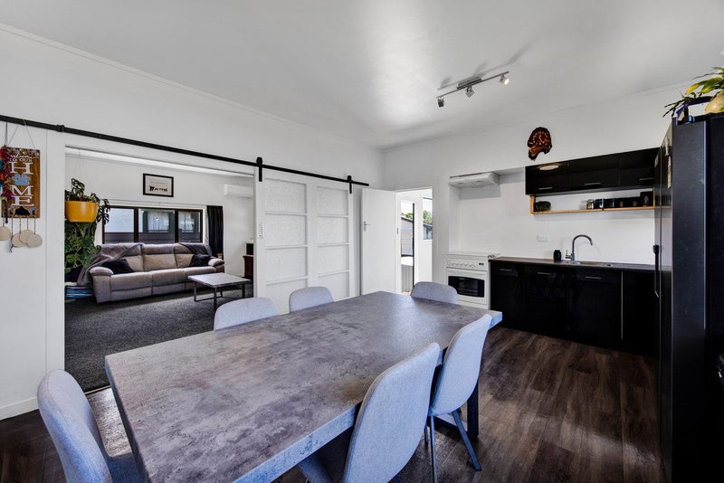 48 Camberwell Road, Hawera - Carousel 1