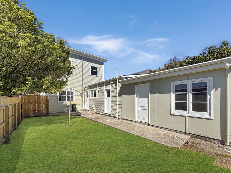 15 Wilson Street, Newtown, Wellington - Carousel 20
