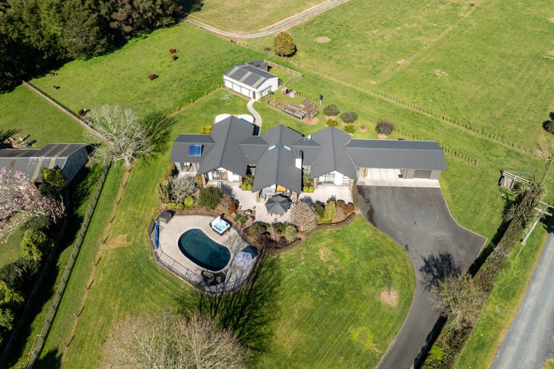 47 Rosebanks Drive, Tamahere, Hamilton - Carousel 2