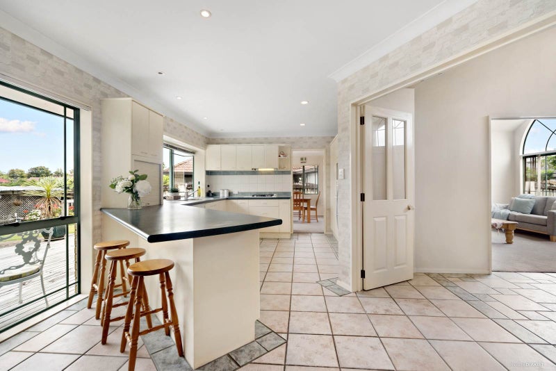 18 Brylee Drive, Conifer Grove, Takanini - Carousel 2