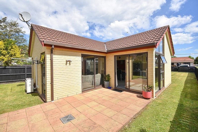 10 Crown Street, North East Valley, Dunedin - Carousel 2