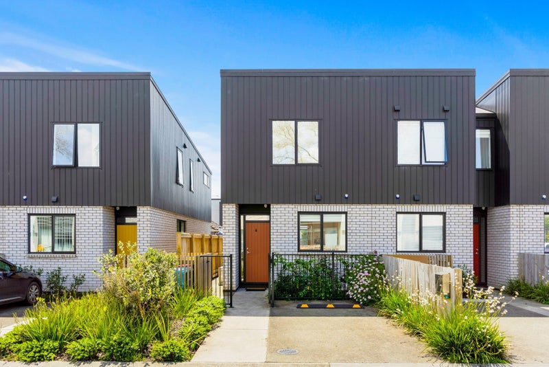 7 Manahi Lane, Panmure, Auckland - Carousel 1