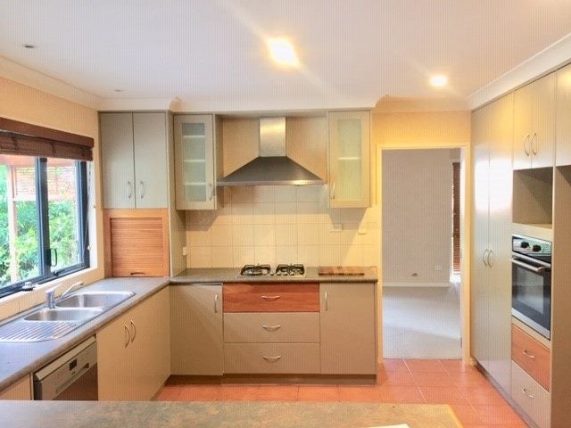 7 Brooke Ridge Rise, East Tamaki Heights, Auckland - Carousel 2