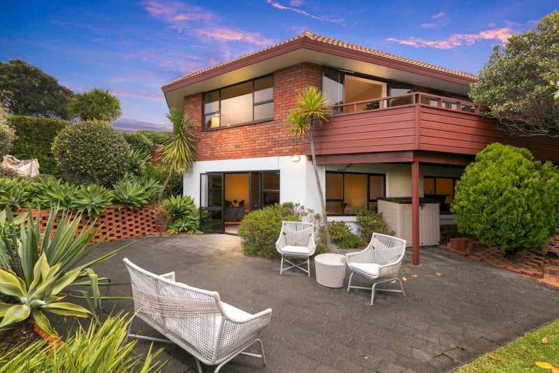 1/330 Beach Road, Campbells Bay, Auckland - Carousel 1