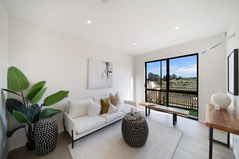 3 Taipahitini Road, Rosehill, Papakura - Carousel 2
