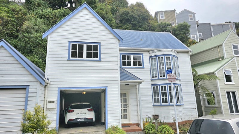 172 Sydney Street West, Thorndon, Wellington - Carousel 13