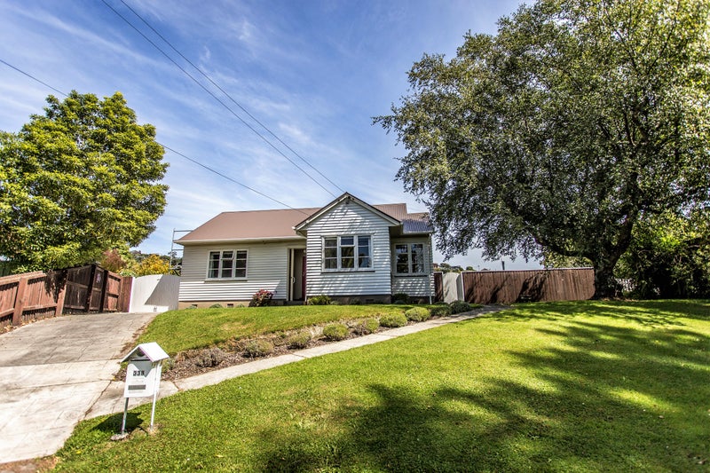 338 Riverlaw Terrace, Saint Martins, Christchurch - Carousel 1