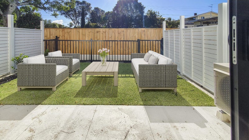 1/75 Bollard Avenue, New Windsor, Auckland - Carousel 12