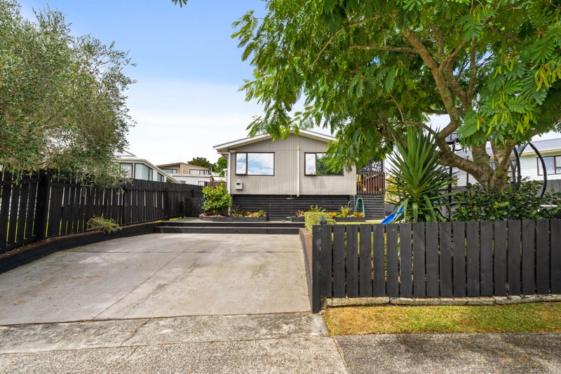 79 Eden Terrace, Kamo, Whangarei - Carousel 1