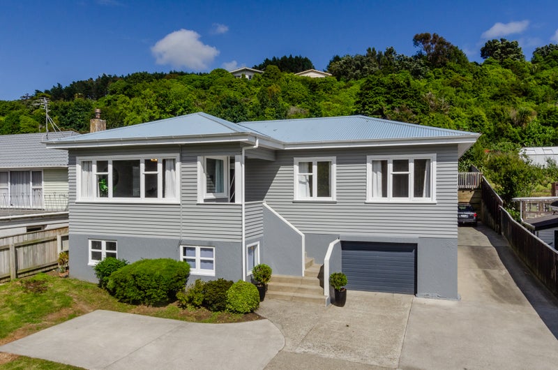 349 Main Road, Tawa, Wellington - Carousel 23