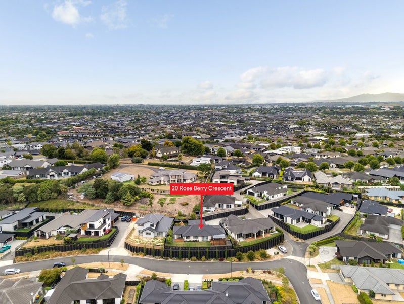 20 Rose Berry Crescent, Flagstaff, Hamilton - Carousel 23