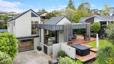 6 Trident Place, Shelly Park, Auckland - Carousel 1