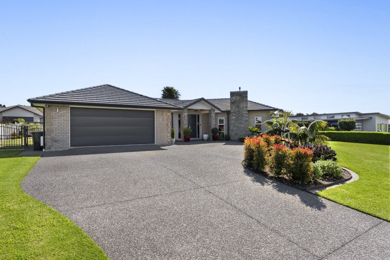 5 Links Drive, Waiwhakaiho, New Plymouth - Carousel 2