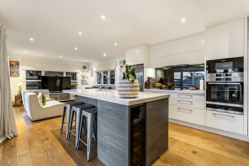 4 Kinder Place, Meadowbank, Auckland - Carousel 2