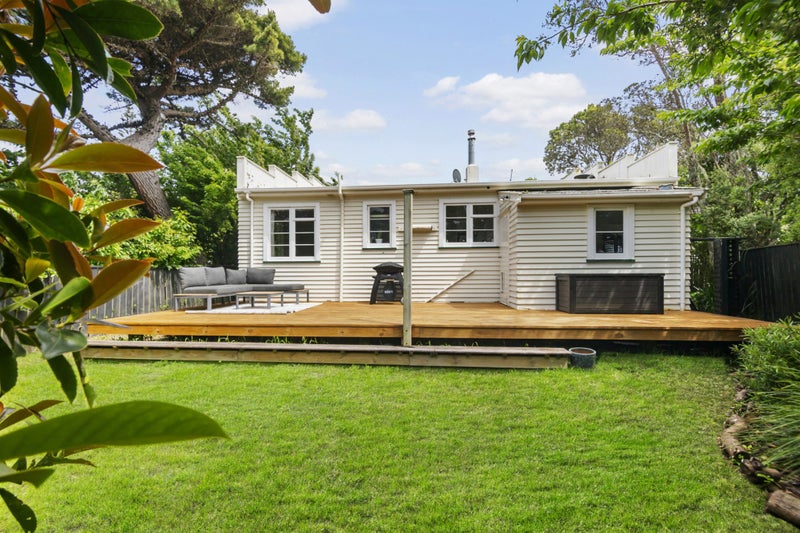 3 Kitchener Terrace, Johnsonville, Wellington - Carousel 1