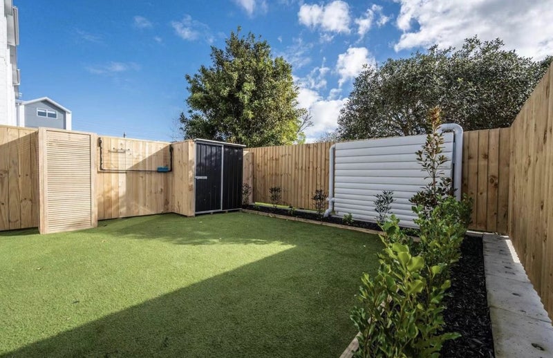 372 Henderson Valley Road, Henderson Valley, Auckland - Carousel 1