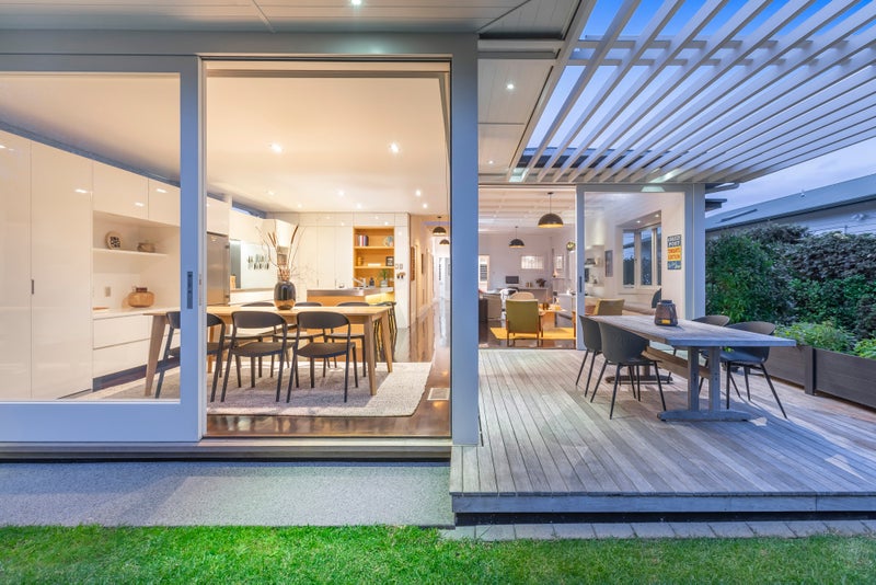 19 Cumberland Avenue , Westmere, Auckland - Carousel 1